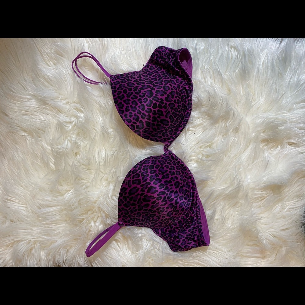 PINK BRA- Victoria Secrete